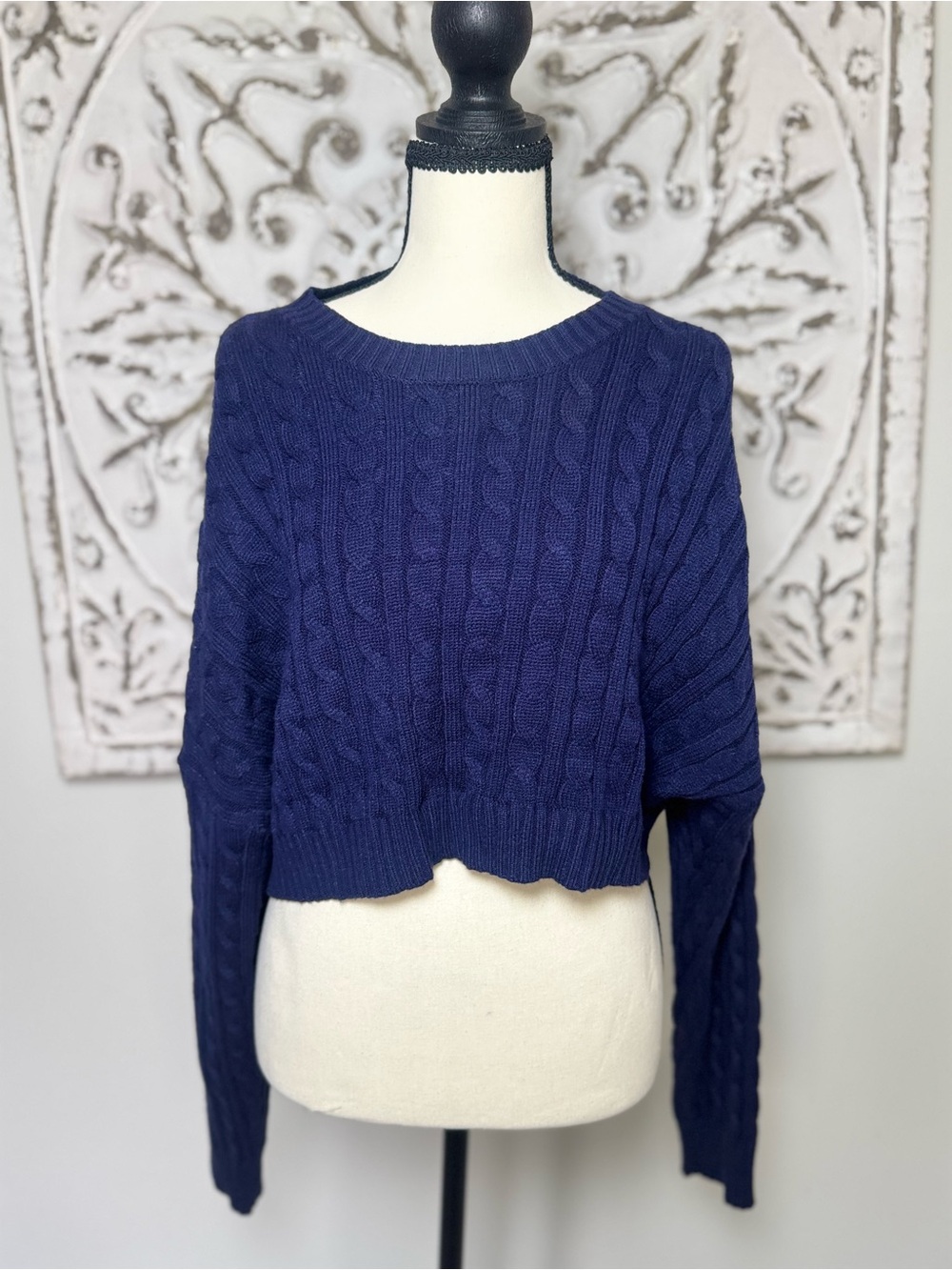 Altar’d State Navy Cable Knit Cropped Sweater Size Medium Dolman Sleeve Boho Coz
